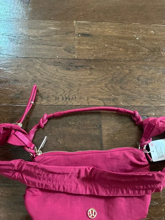 Lululemon Convertible Ruched Strap
Crossbody Bag Mini *1.5L Berry NWT - Picture 13 of 15